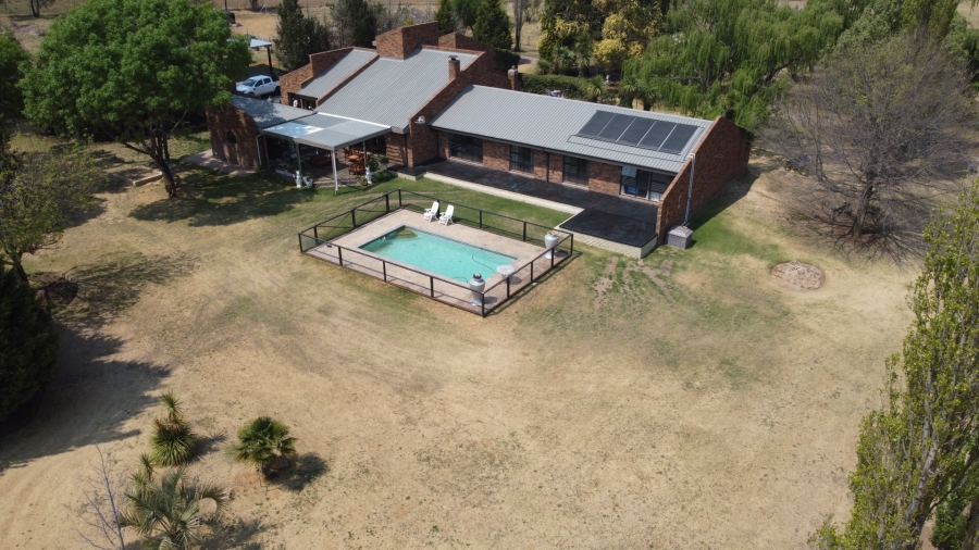 5 Bedroom Property for Sale in Bethlehem Rural Free State